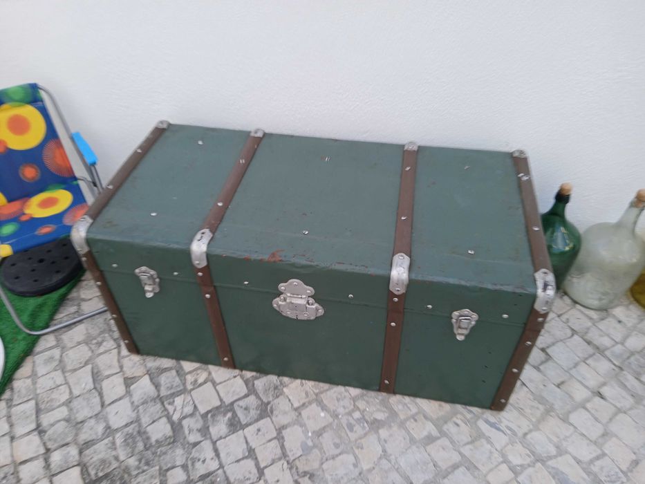 Arca Baú antiga para arrumos ou decoração