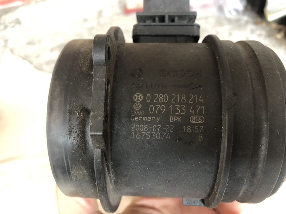 Розходомір повітря Датчик потока воздуха  Audi A4 B8 A5 VW 2.7 3.0 tdi