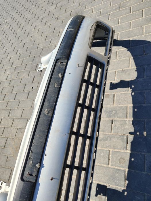Zderzak przód przedni volkswagen golf 4 lb7z