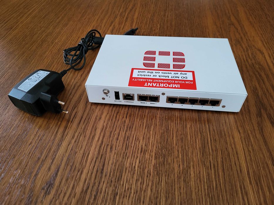Router Fortinet FortiGate 50E