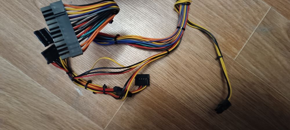 Продам блок живлення  vinga psu-400-12 400 w