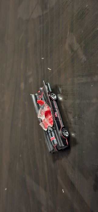 Hot Wheels Batman Batmobile