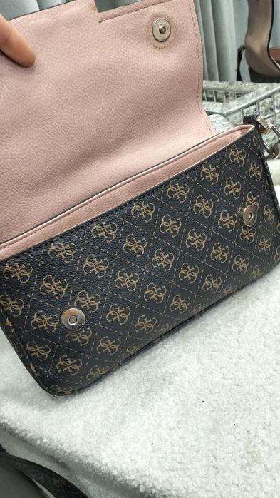 Torebka Guess monogram