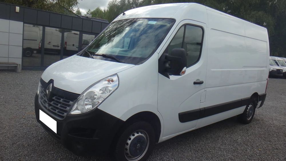 Renault Master  MASTER LIFT L2H2 średniak klima pdc tempomat navi IDEALNY 125KM regały