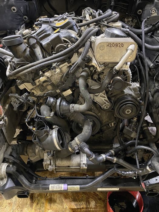 Продам двигун бмв н20в20  повний привід 2.0бензин