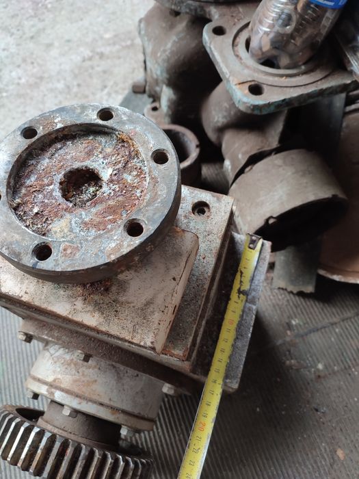 Електродвигуни, редуктори, моторредуктор 5,5 кВт