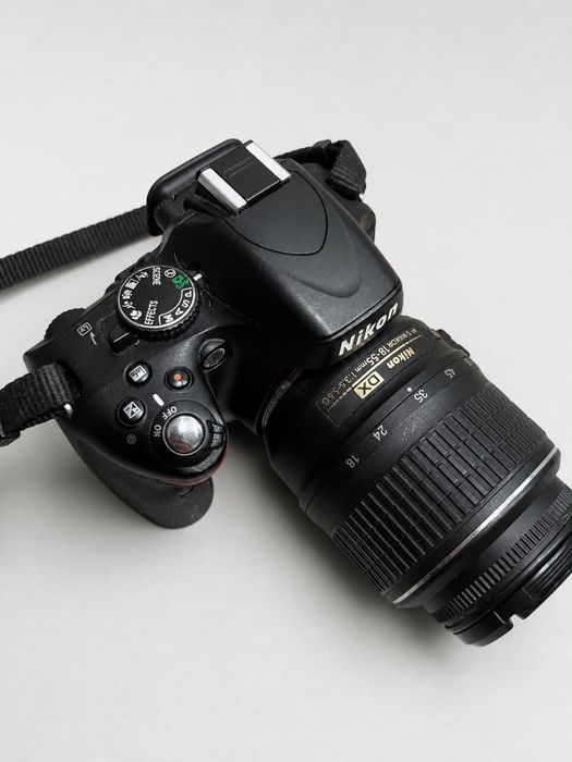 Nikon D5100 DSLR + DX 18-55mm VR lens
