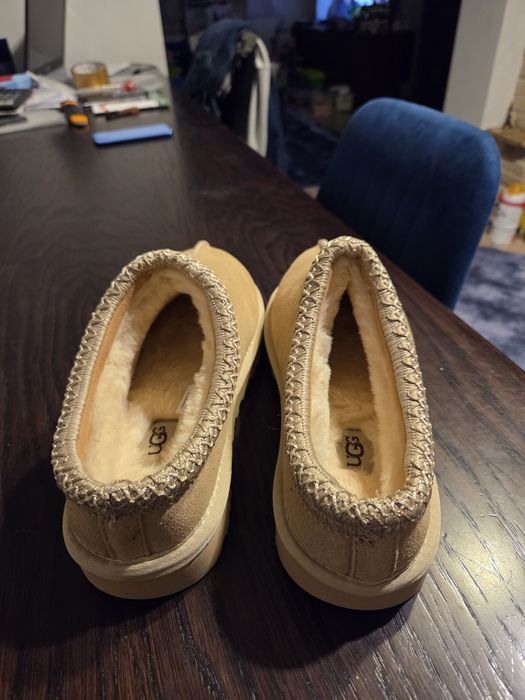 Buty - kapcie marki UGG