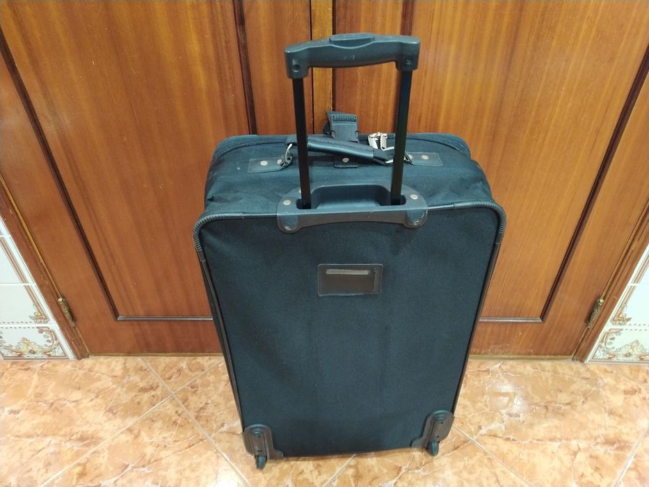 Mala malas de porão até 23 kg viagem casa quarto apartamento carro.