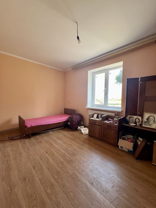 Продам 2-поверховий житловий будинок