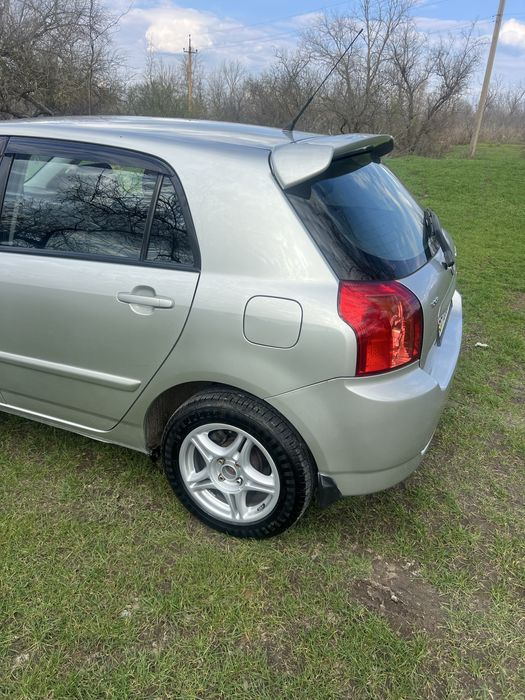 Продам тойоту короллу