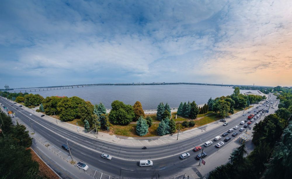 Квартира подобово, погодинно 2 кв на набережній центр міста