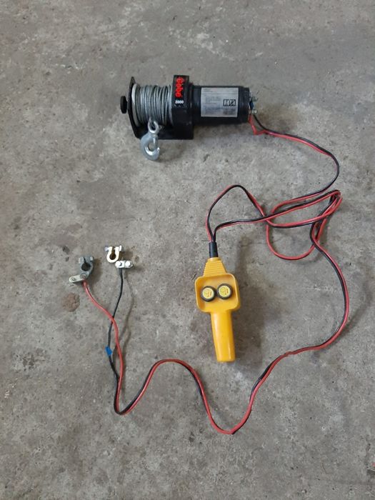 Wciągarka elektryczna 12 v - nowa - 900 kg ,