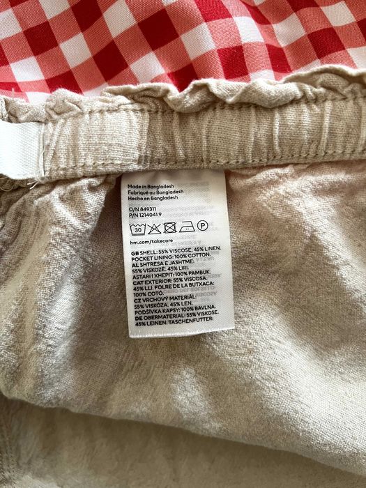 Lniane beżowe spodenki