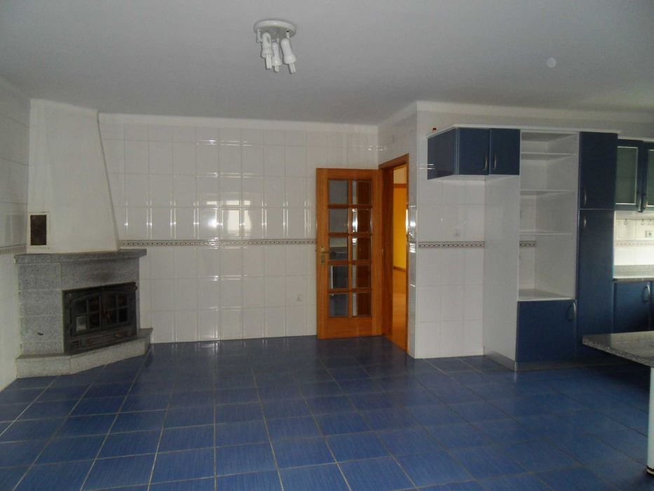 Excelente Moradia Isolada T5, 350m2, Aquec Central, Rio de Loba, Viseu