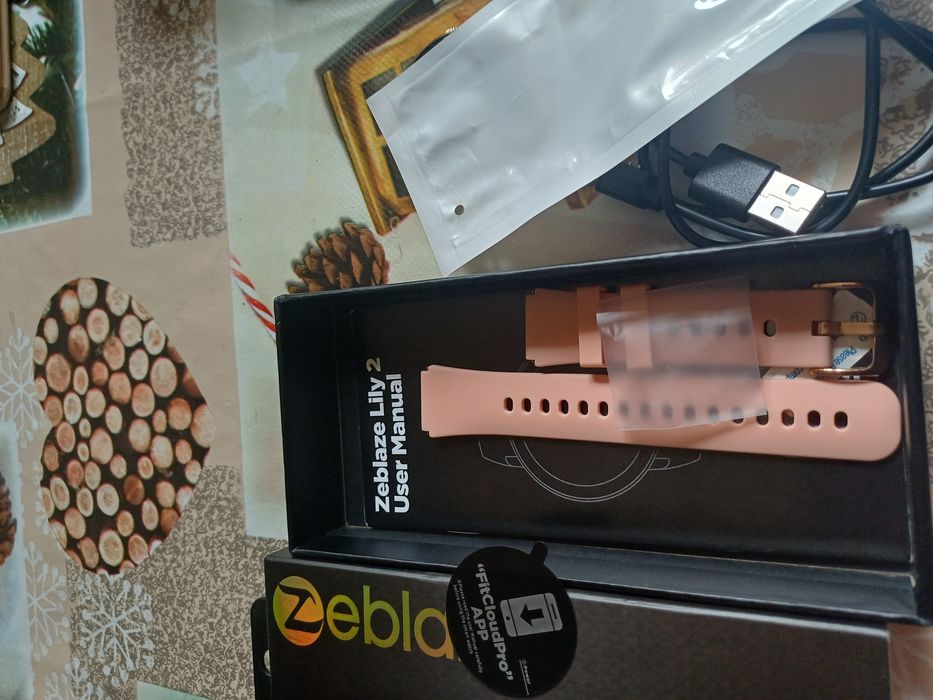 Sprzedam damski nowy smartwatch