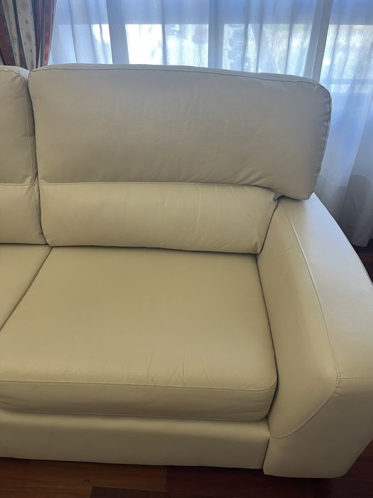 Vende-se Sofa em Pele Sintetica Branco