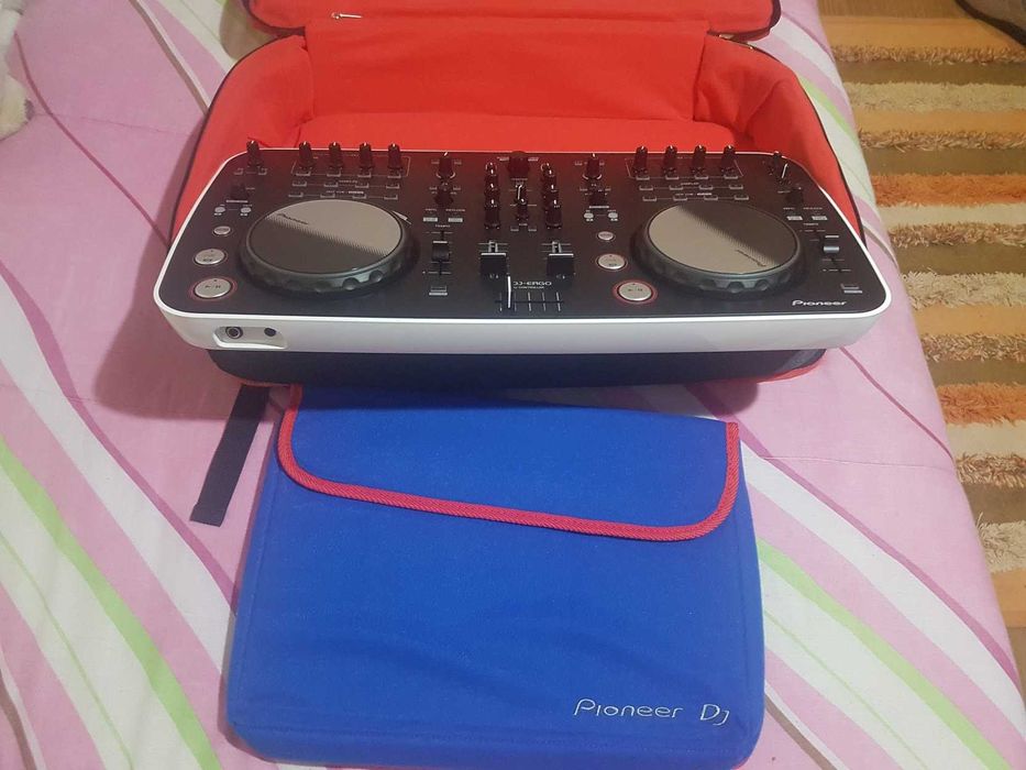 Vendo controlador pioneer DDJ-ERGO mais saco de transporte