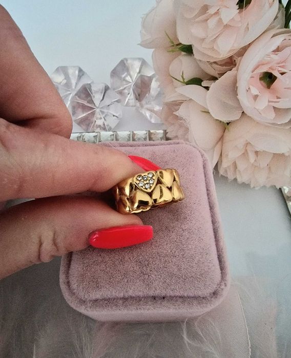 Obrączka dmuchane serduszka cyrkonie r. 8 stal chirurgiczna 316L cudo