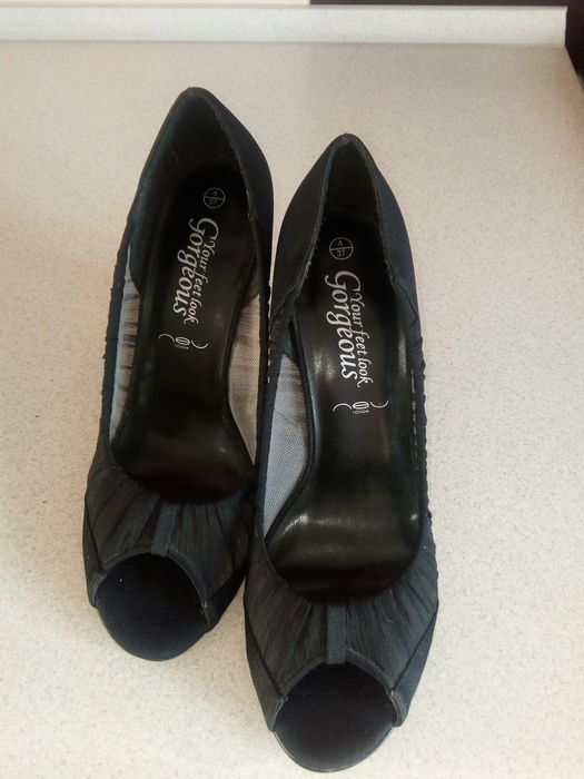 Туфли на каблуке