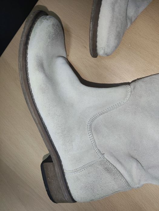 Jasne kozaczki zamszowe rozmiar 37 Marina Seval