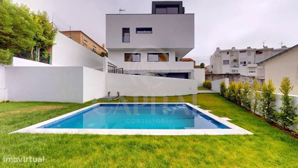 Moradia T4 Com Piscina Privativa | Condomínio Exclusivo | Amoreira, Ca