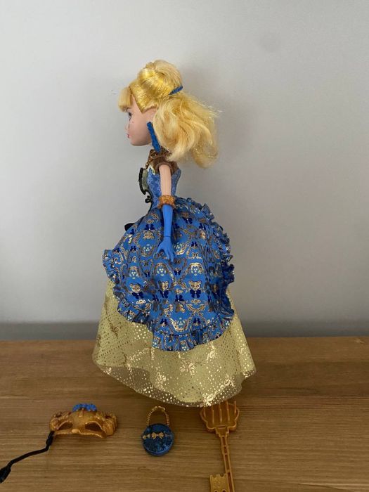 Лялька Blondie Lockes Ever After High