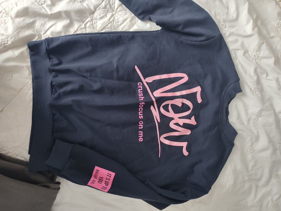 Одяг на дівчинку на зріст 140