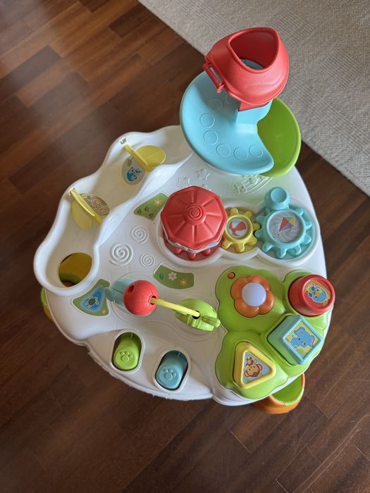Mesa de actividade para bebe