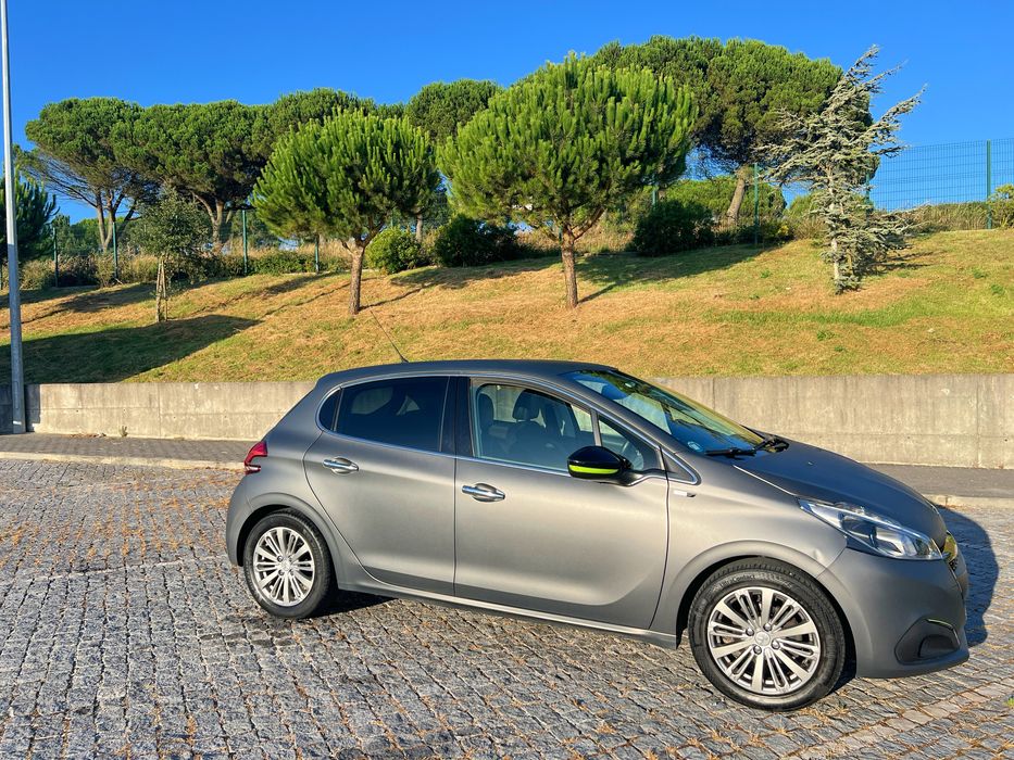 Peugeot 208 1.6 75cv - edição especial: Lime Yellow