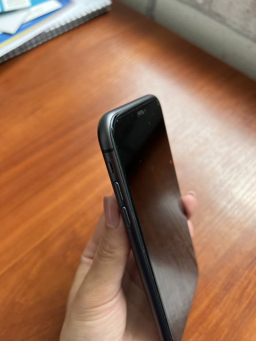 Iphone 11 64Gb в гарному стані