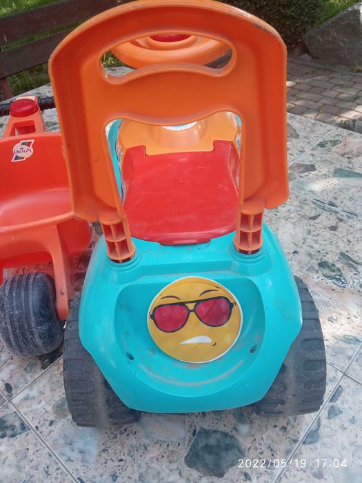 Машинка толокар.