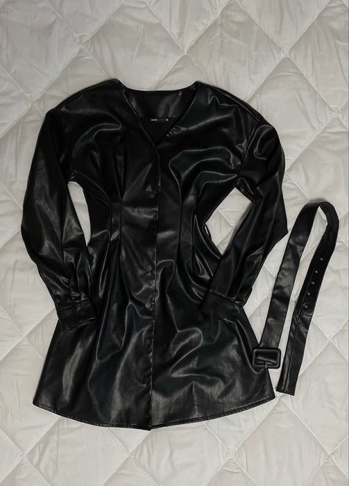 Сукня утеплена з екошкіри чорна defacto