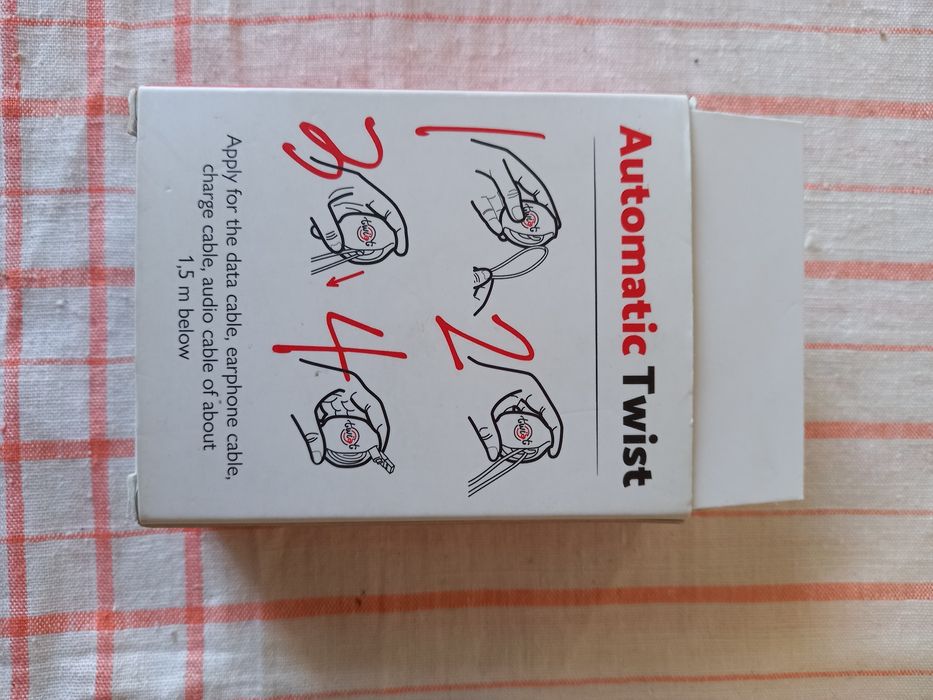 Органайзер для наушников automatic twist