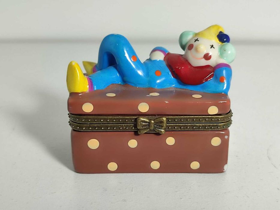 Статуэтки Клоун фарфор