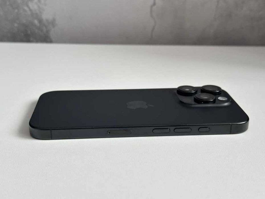 iPhone 16 Pro Titanium • Idealny Stan • Gwarancja 6 m