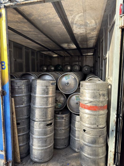 Пивні бочки кеги