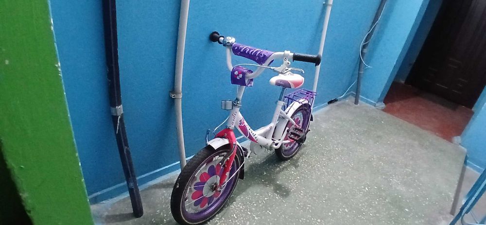 Продам дитячий велосипед 16 колеса