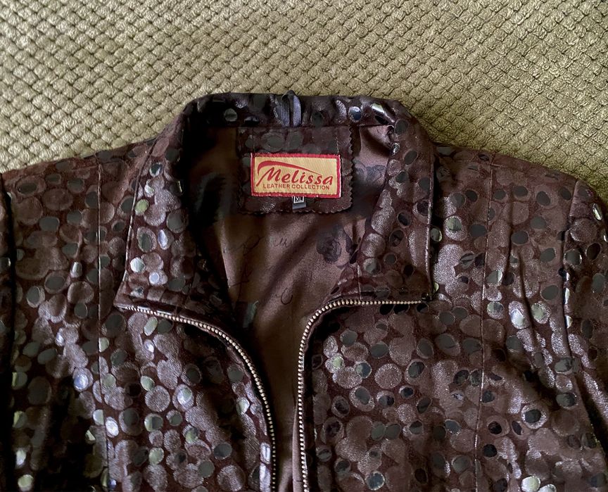 Кожанный пиджак в паетку коричневого цаета