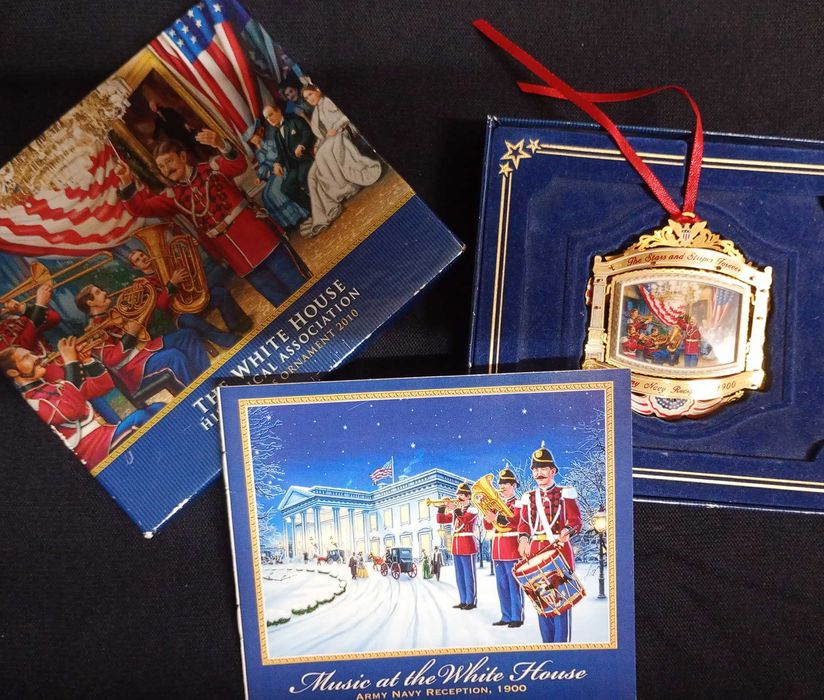 Різдвяна плакетка від Амбасади Сполучених Штатів 2010/ Знак/ Сувенір/