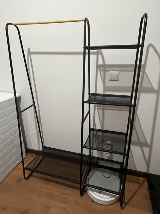 Suporte cabides com prateleiras