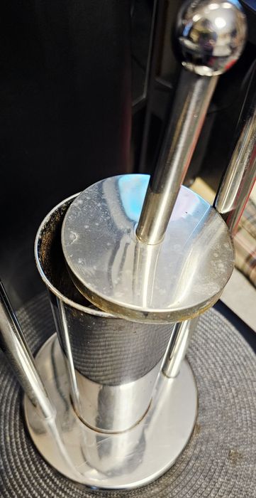 Stojak na papier toaletowy + szczotka do wc 2w1