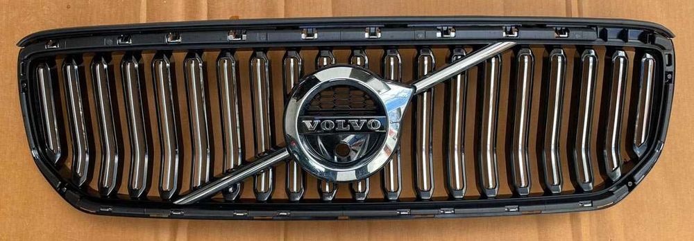 grelha frontal volvo XC40