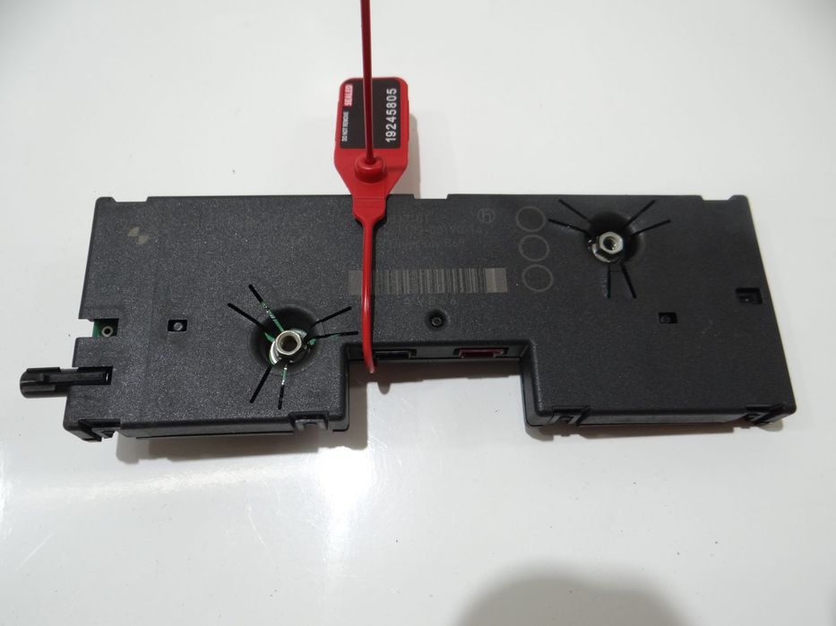 WZMACNIACZ ANTENOWY BMW E91 6934846