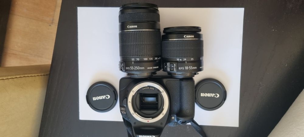 Máquina Fotográfica Canon EOS 550D + Lentes 18-55mm IS e 55-250mm IS