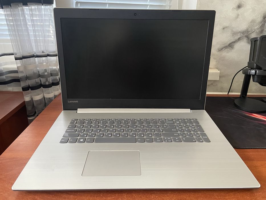 Ноутбук 17.3" Lenovo IdeaPad 330 / 12 ГБ ОЗП / Для роботи та навчання