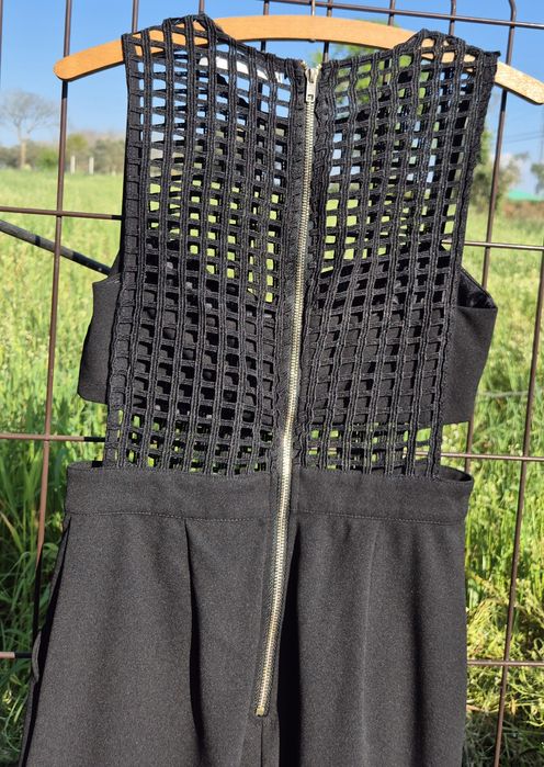 Jardinheira clássica, S/M. Calça clássica  N.34