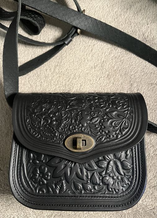 Сумка з натуральної шкіри з тисненням чорного кольору