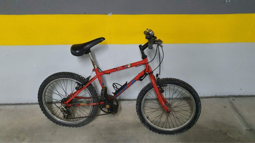 Bicicleta usada em bom estado