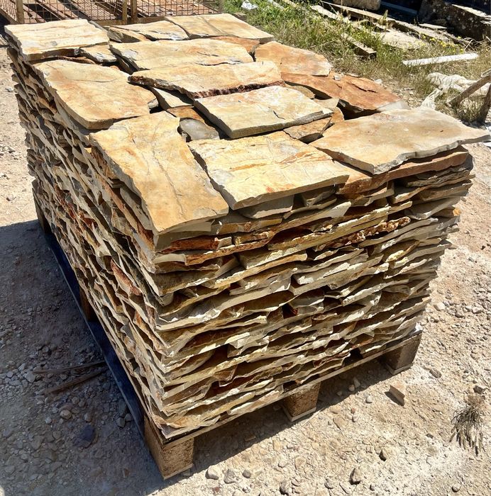 Pedra rustica amarela